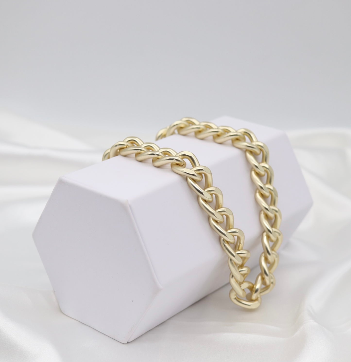 16 inch - Gold Chunky Matted Chain Necklace