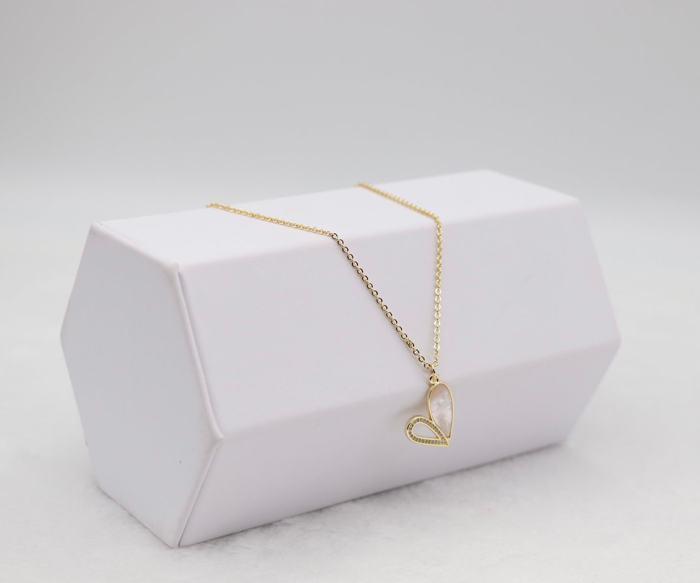Mother of Pearl Heart Necklace – Gold Tone Elegance