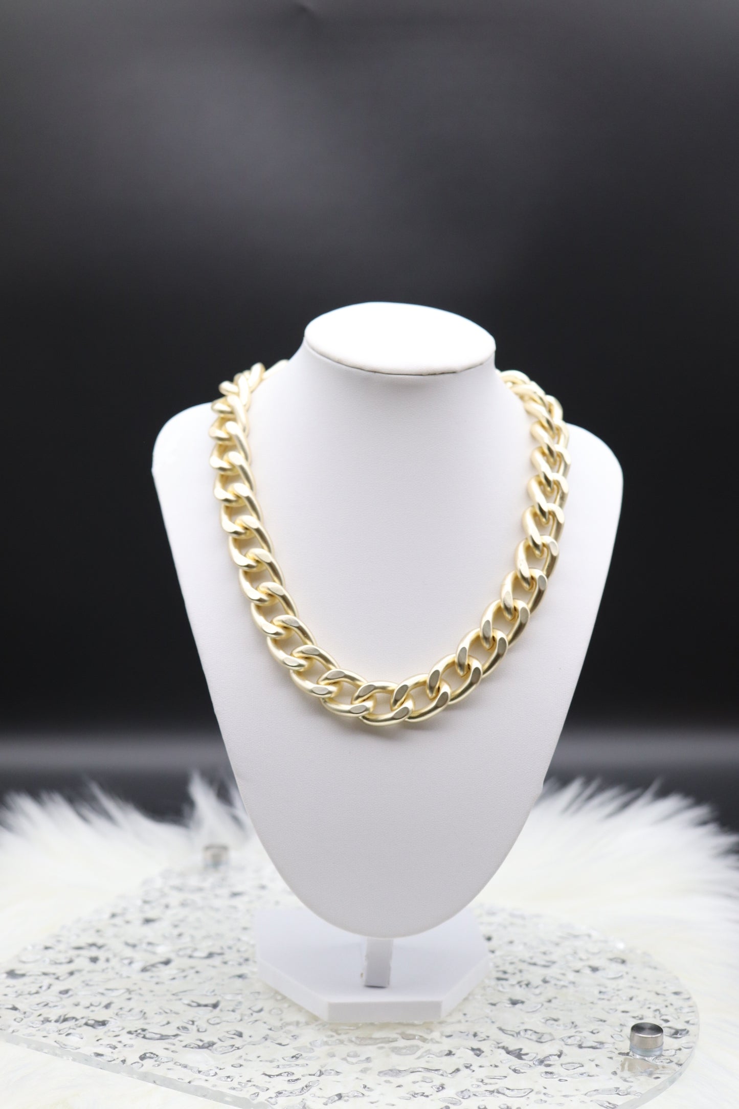16 inch - Gold Chunky Matted Chain Necklace