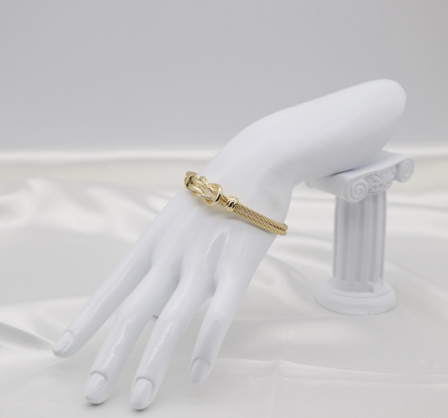 Gold Solid and Cable Reef Knot Bracelet