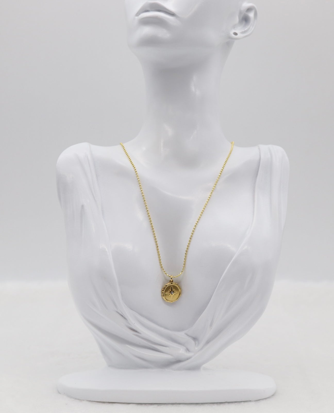 Gold Compass Star Necklace – Dainty North Star Pendant