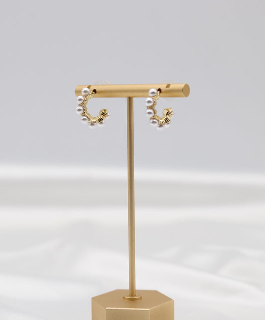 Pearl Huggies Earring