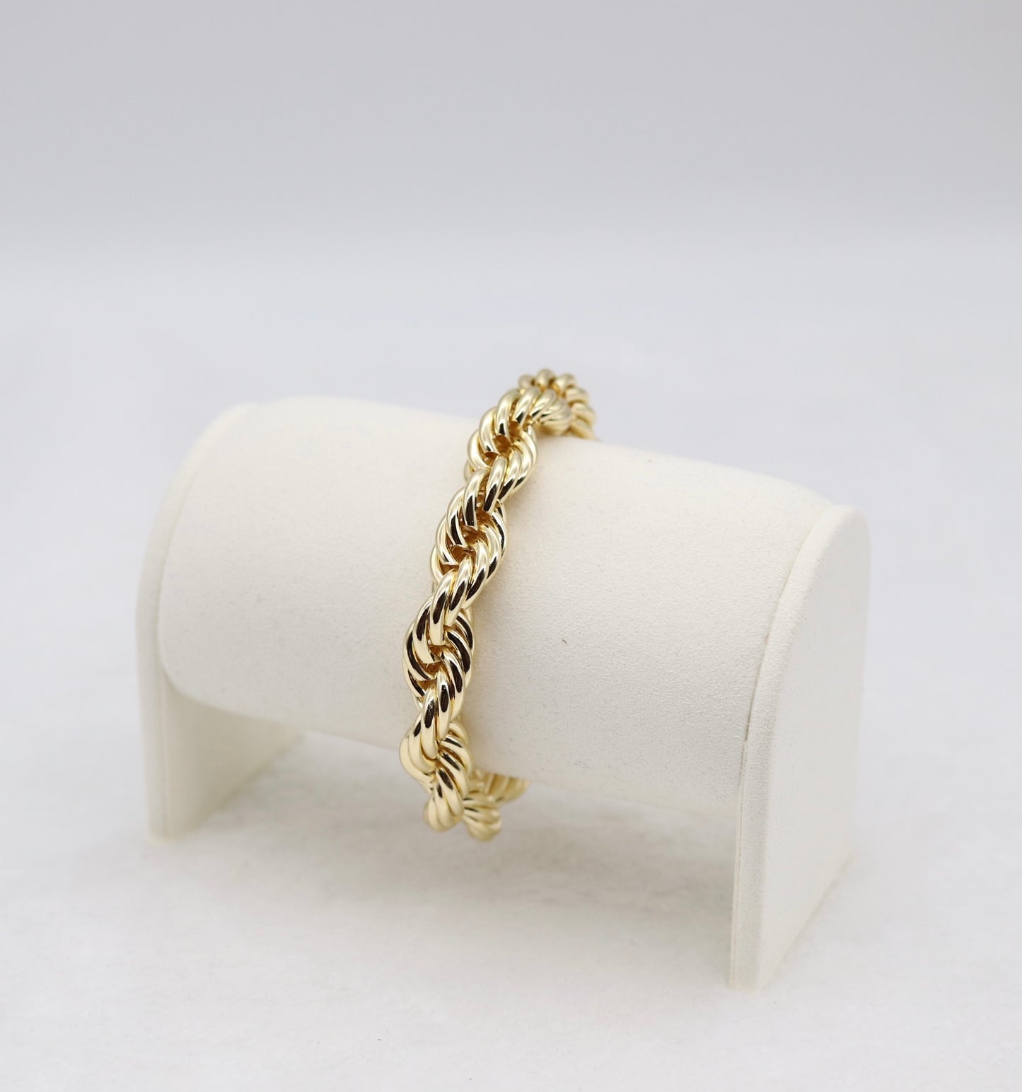 Twisted Rope Gold Bracelet – Classic Statement Piece