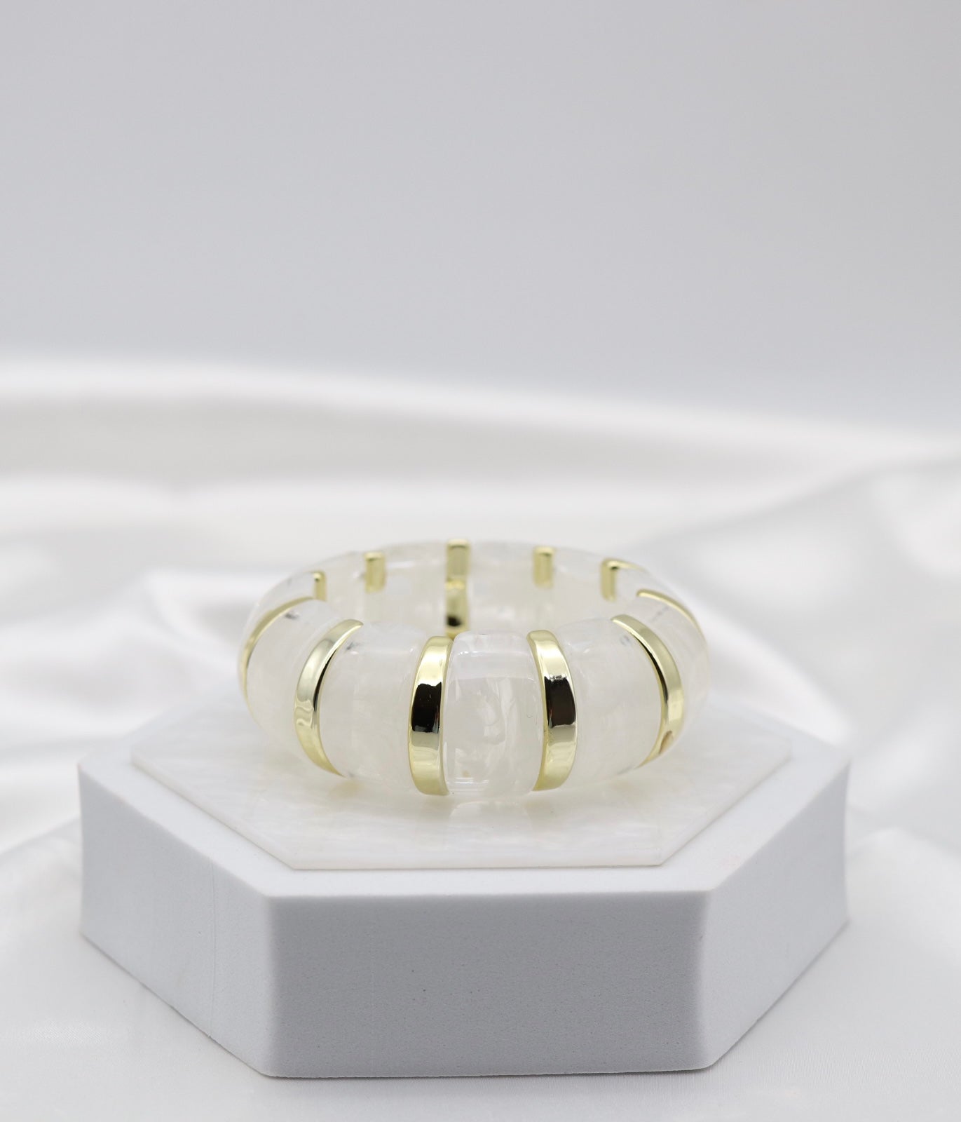 Pearl White Marble Stretch Bracelet with Polished Gold Accents