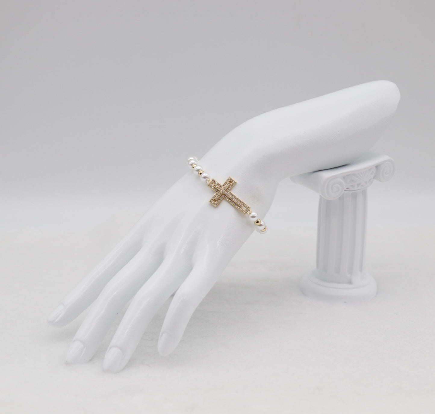 Gold Cross & Pearl Beaded Bracelet – Faith & Elegance