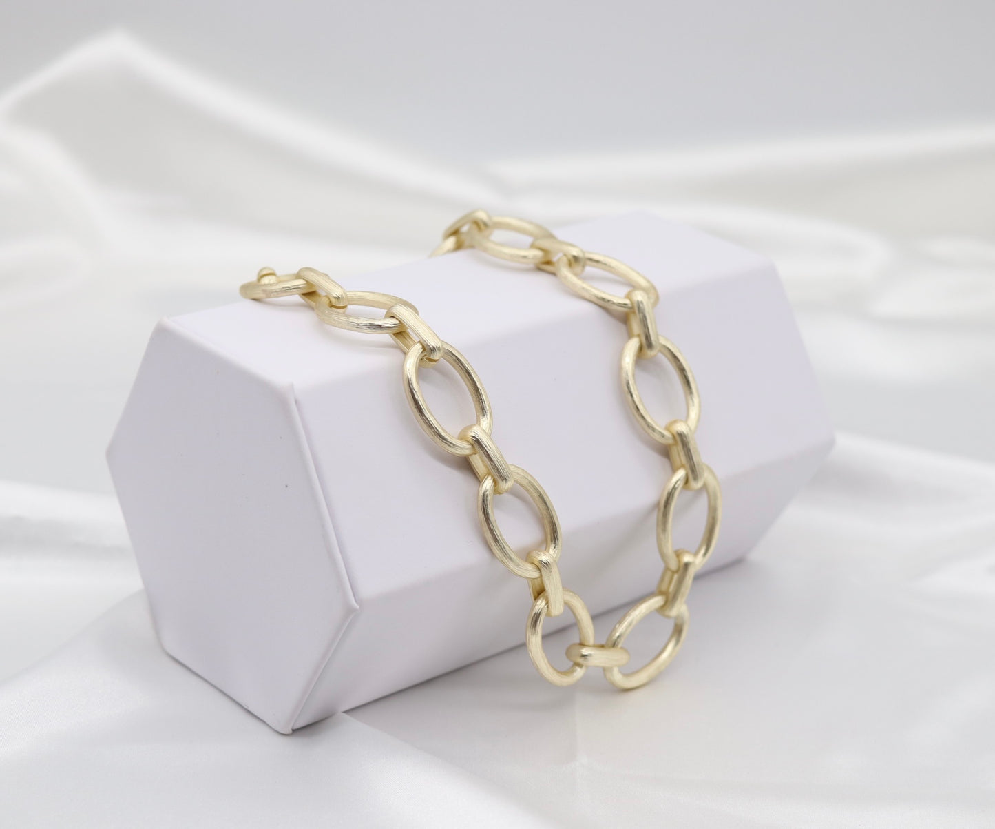 16 inch - Large Matted Gold Chain Necklace
