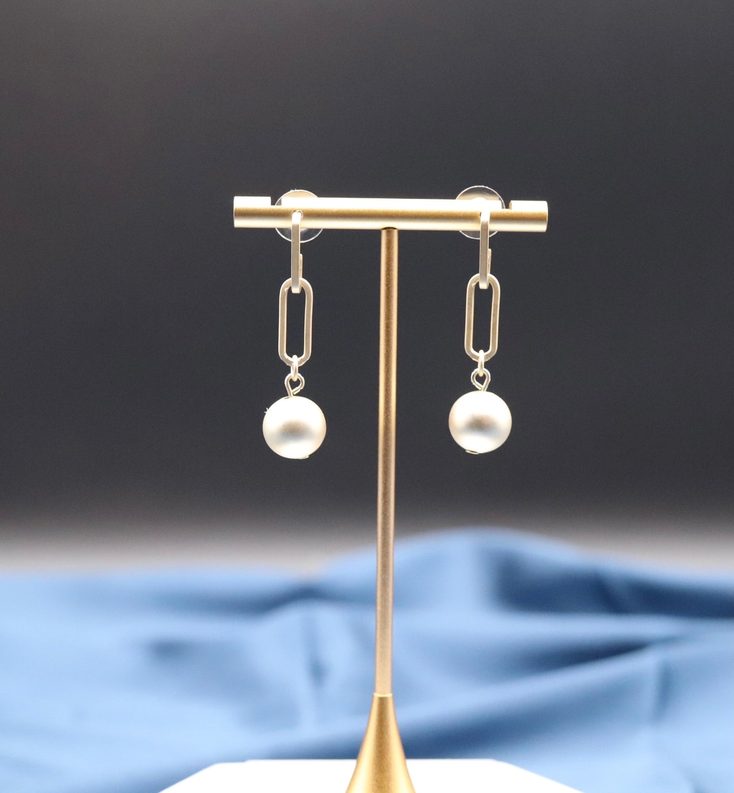Matted Gold Paperclip Dangling Earrings