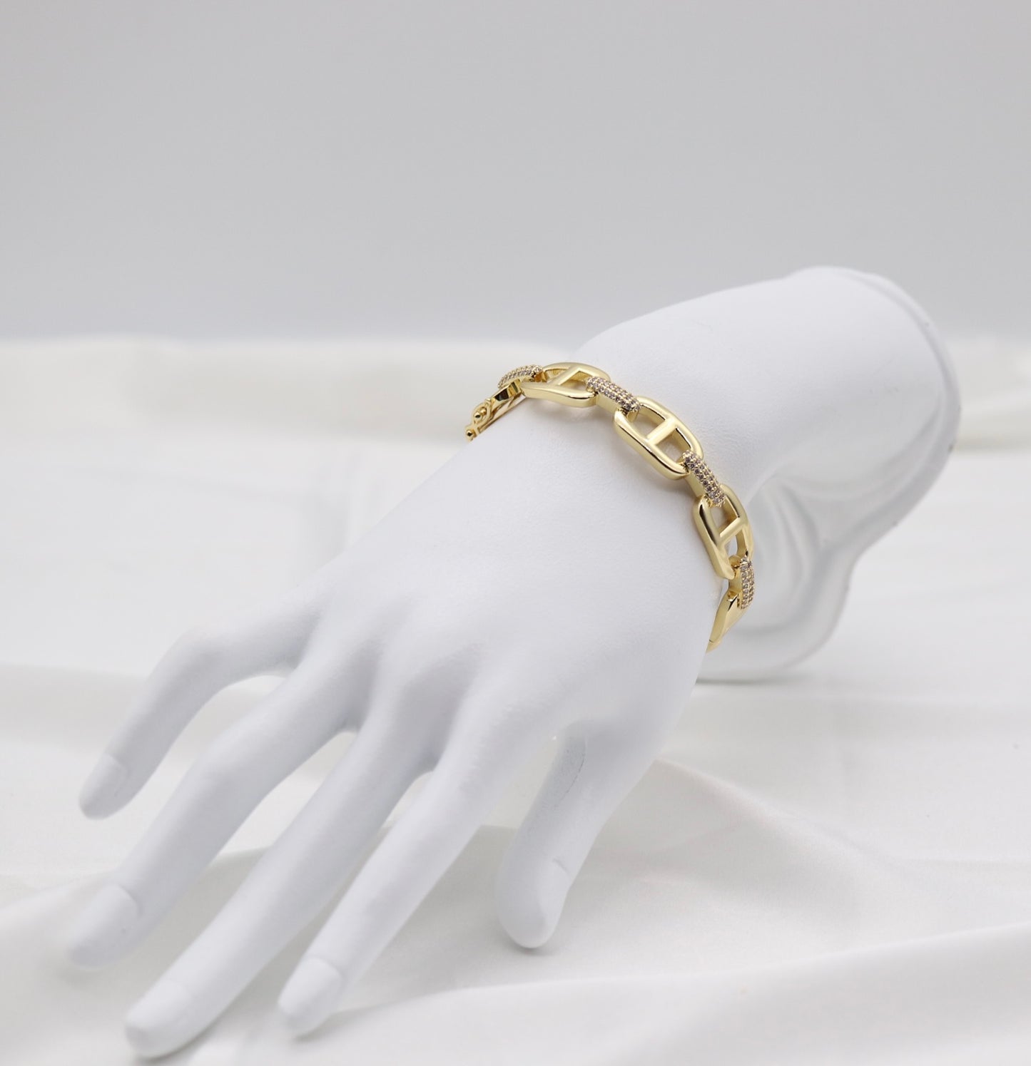 Gold Pavé Link Bracelet – Elegant Modern Chain Design
