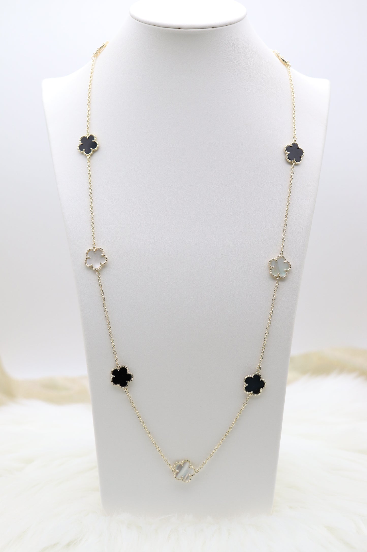 Mother of Pearl and Black Five Leaf Flower Petal Pendant Necklace