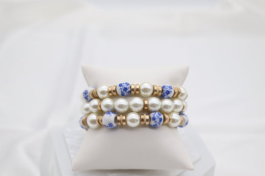 Gold Blue/White China Bead Bauble Bracelet