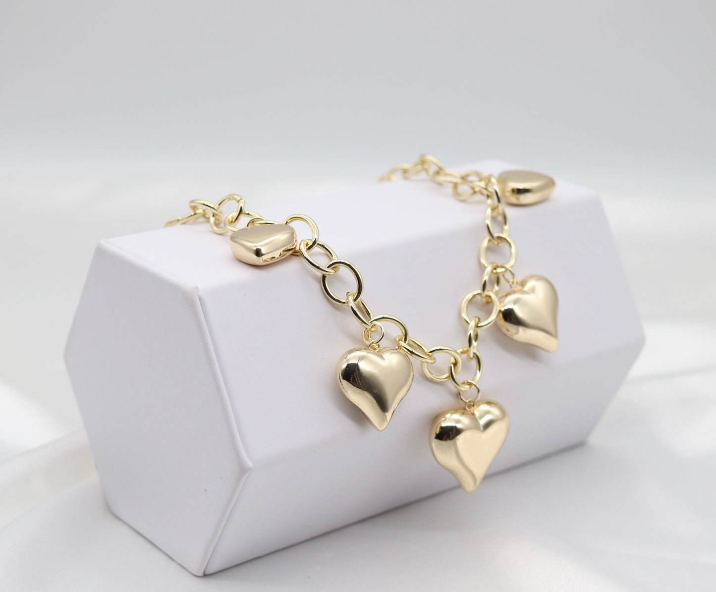 Dangling Heart Pendants Gold Necklace