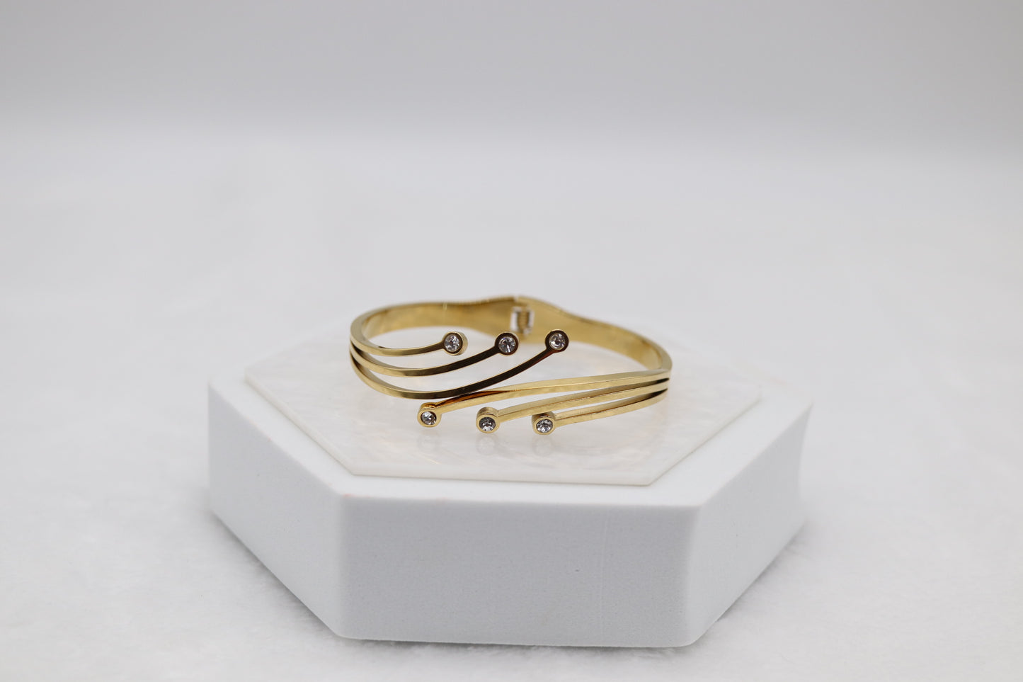 Gold Swirl Crystal Bangle Bracelet – Modern Artistic Jewelry for Women