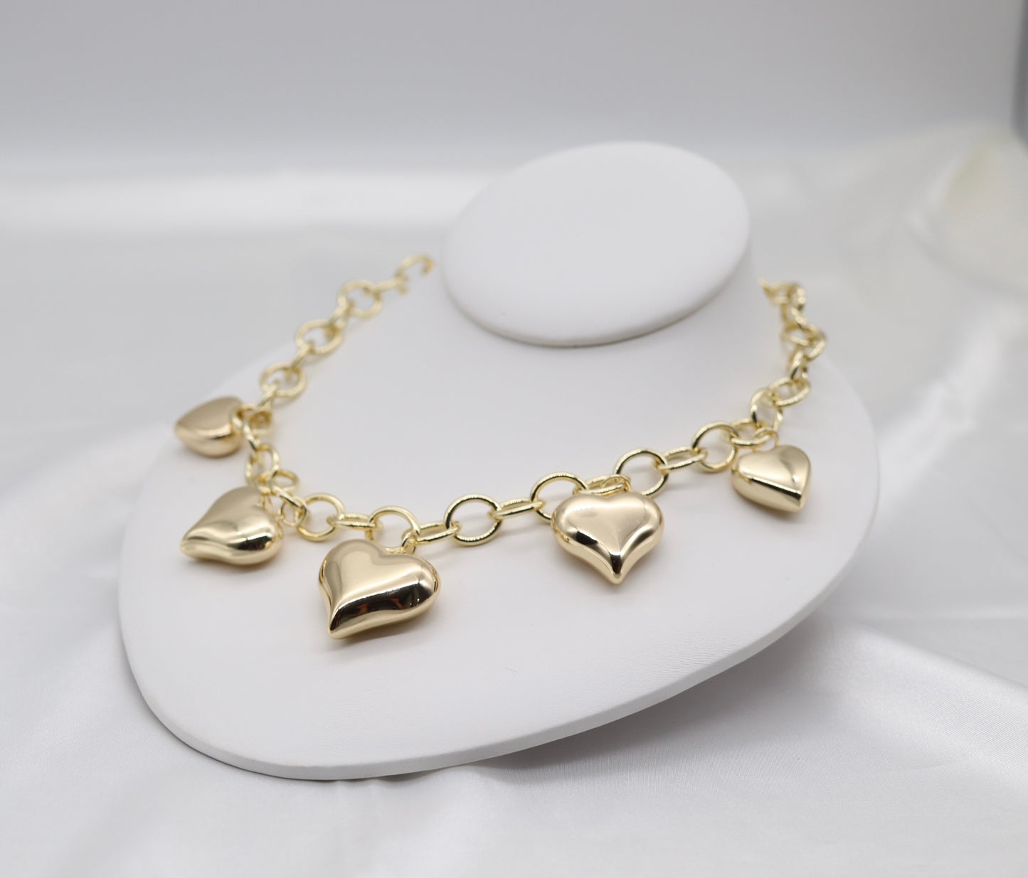 Dangling Heart Pendants Gold Necklace