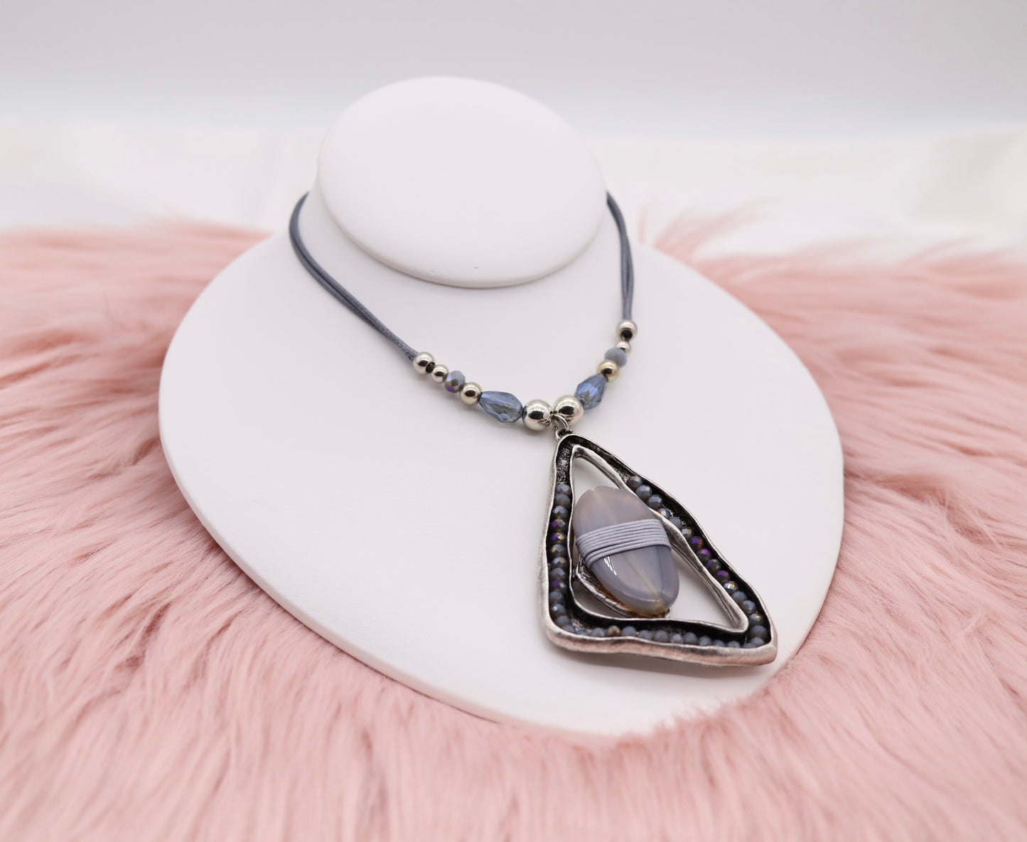 Silver Stone and Carnelia Color Beads Pendant With Multi Silver Rope Chain