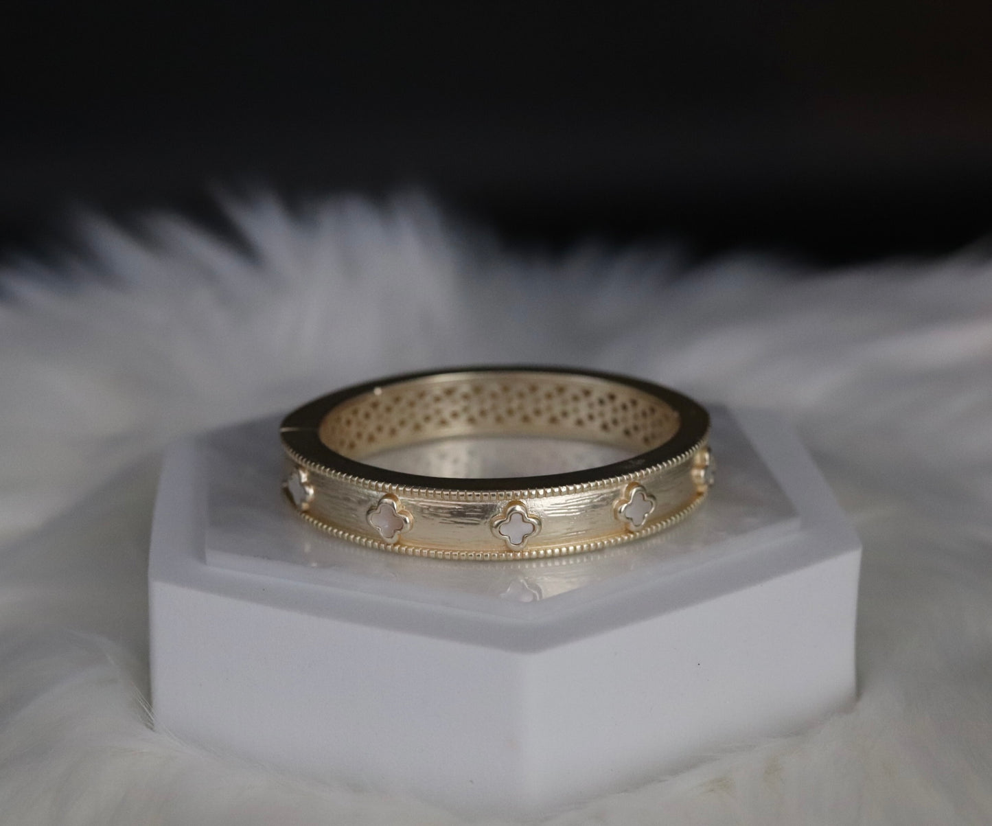 Matte Clover Bangle With Clover Stations