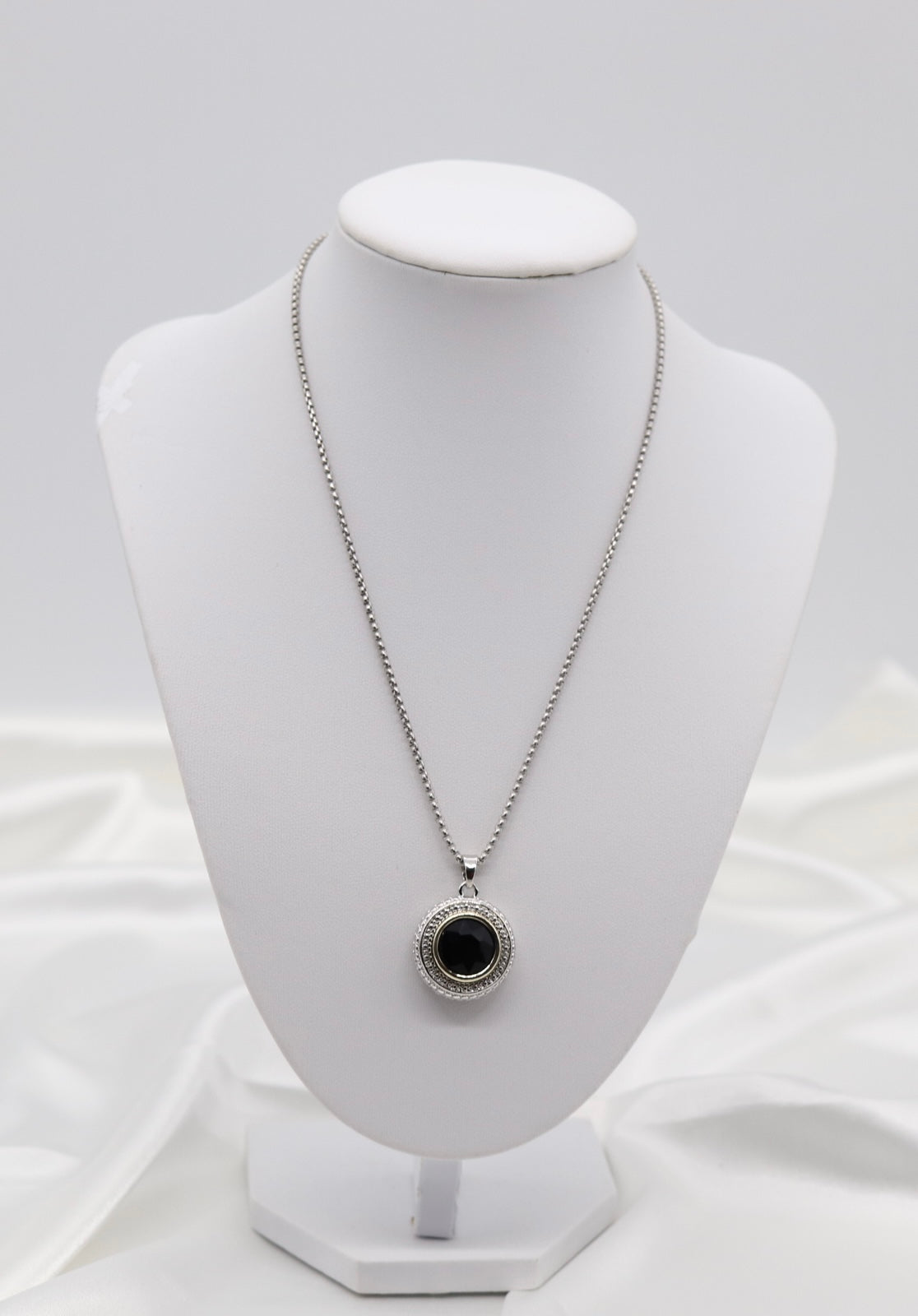 Round Black Crystal Pendant Necklace