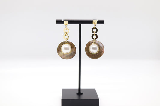 Dangling Round Copper Earring with Center Pearl