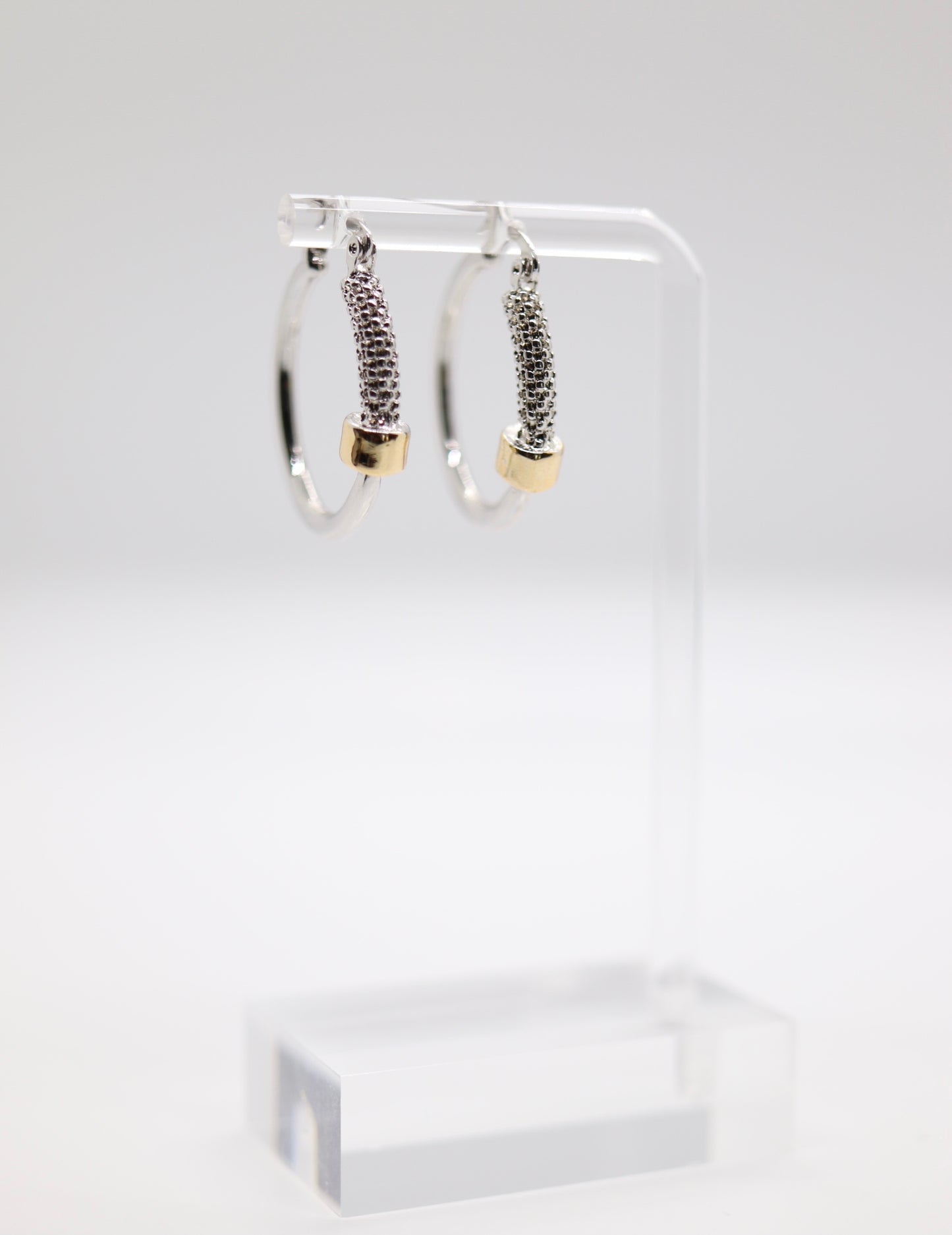 Two Tone DY Hoop Cable Earrings