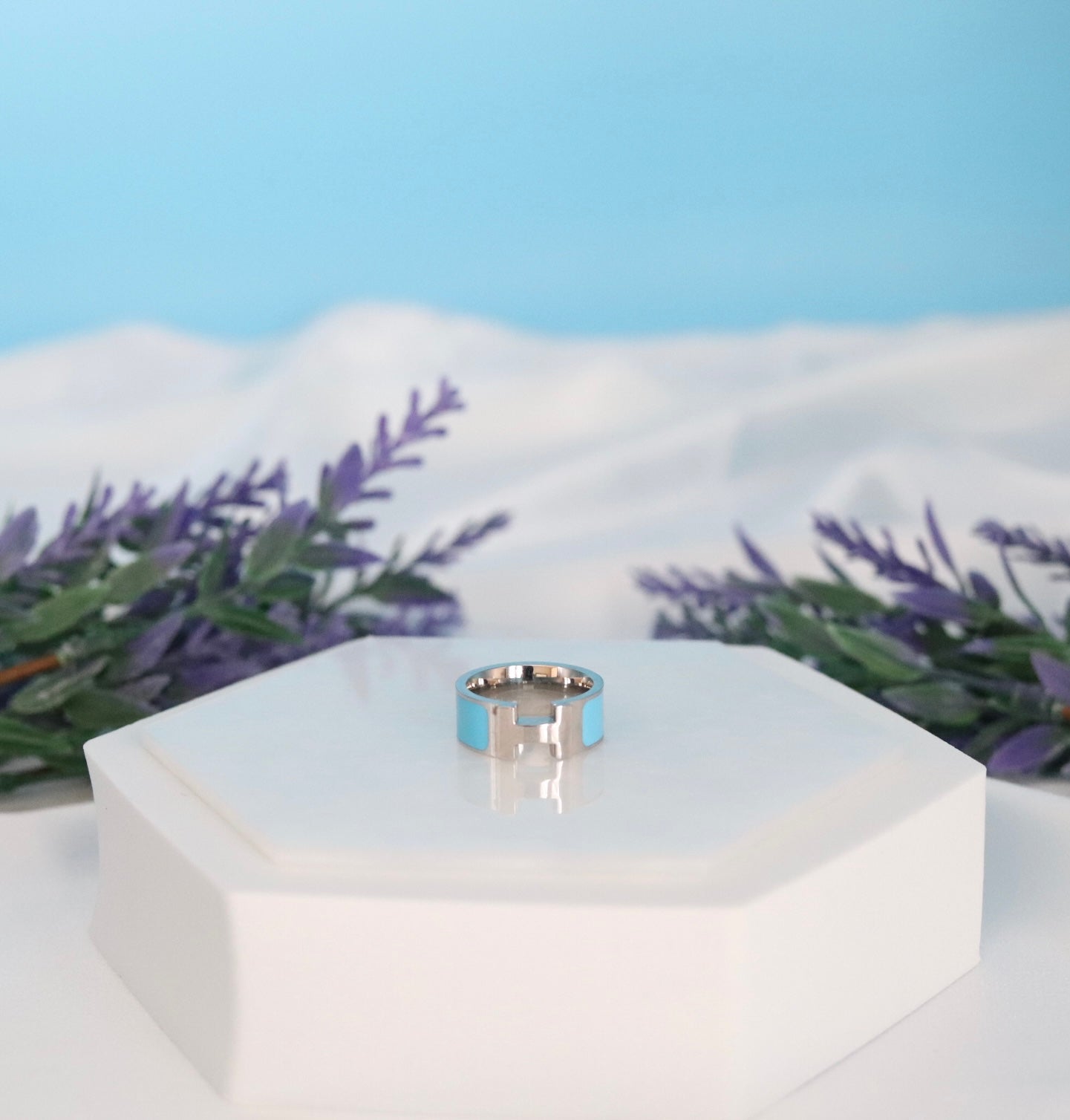 Turquoise Luxury Ring (Size 6)