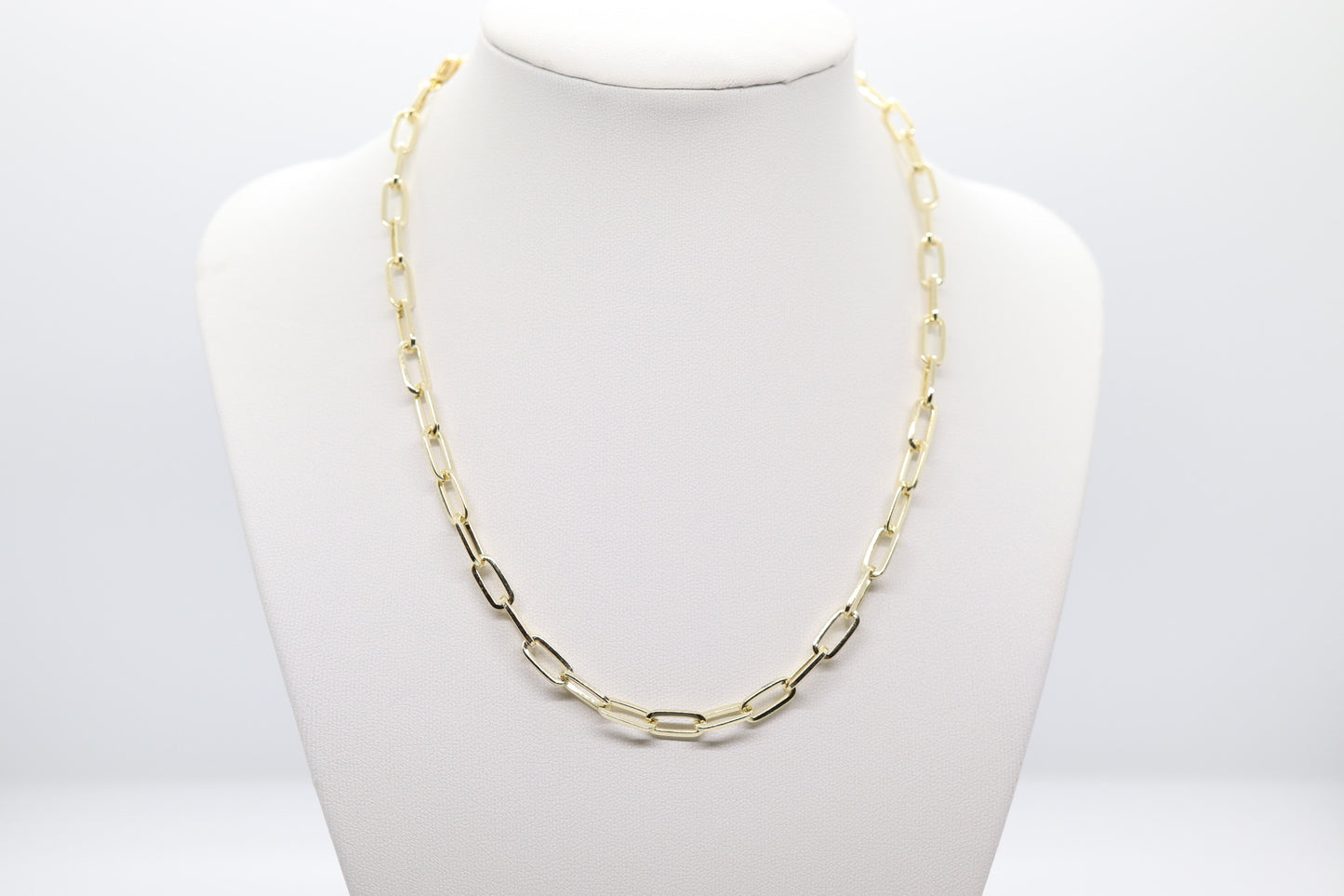 16 inch Grand Paperclip Gold Chain Necklace