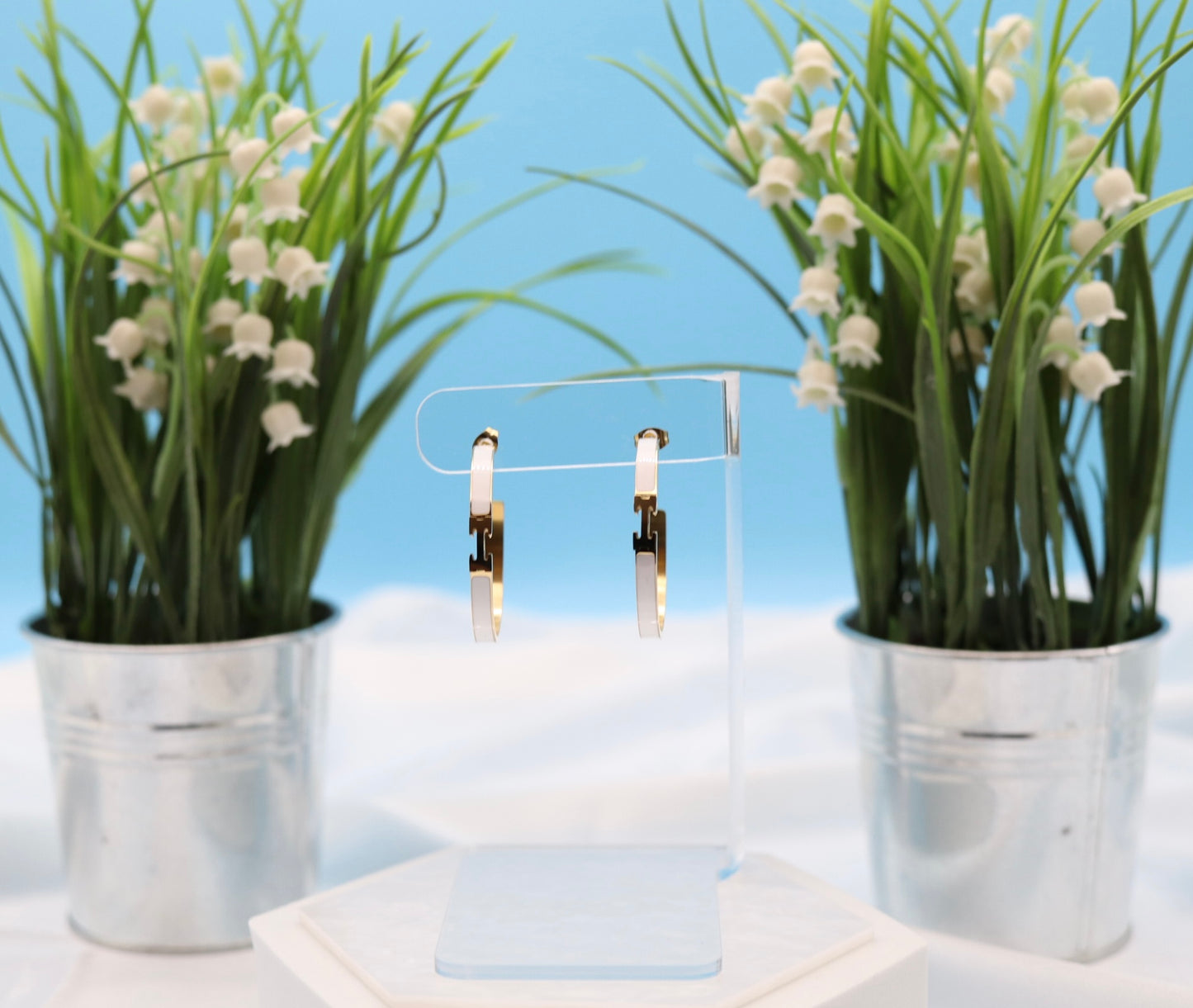 White Luxury Gold Hoop Earrings