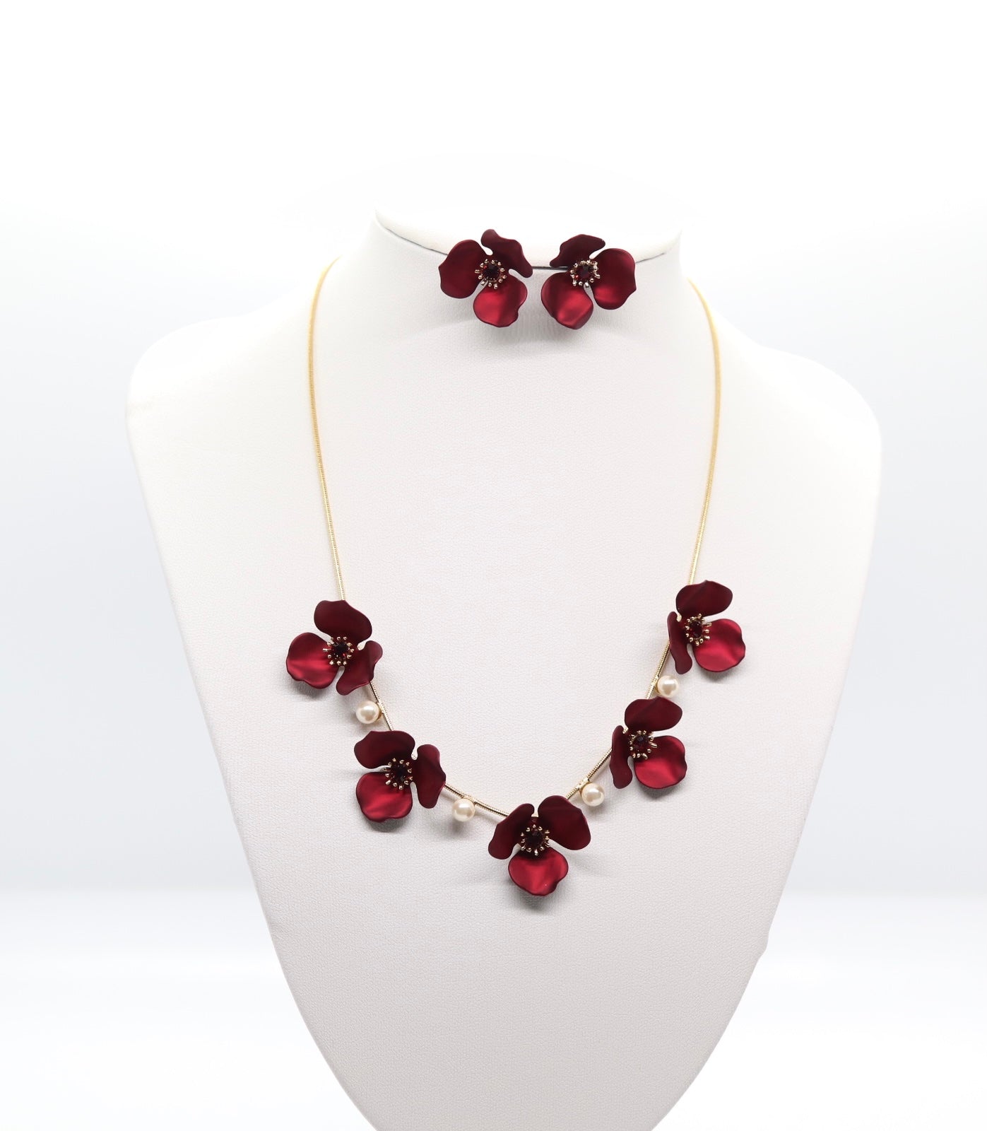 Beautiful Ruby Red Tri Leaf w/Pearl Flower Set
