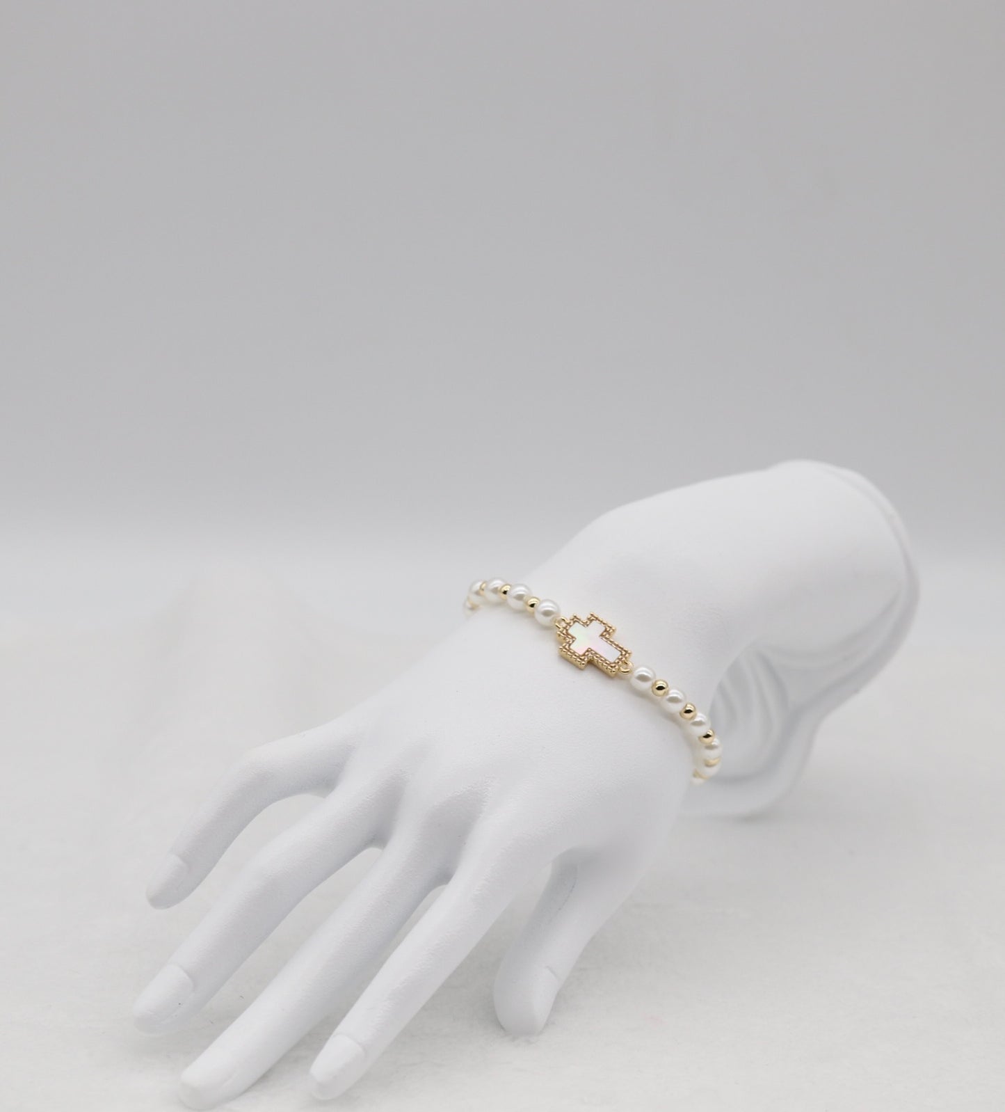 Mother of Pearl Cross & Pearl Beaded Bracelet – Faithful Elegance