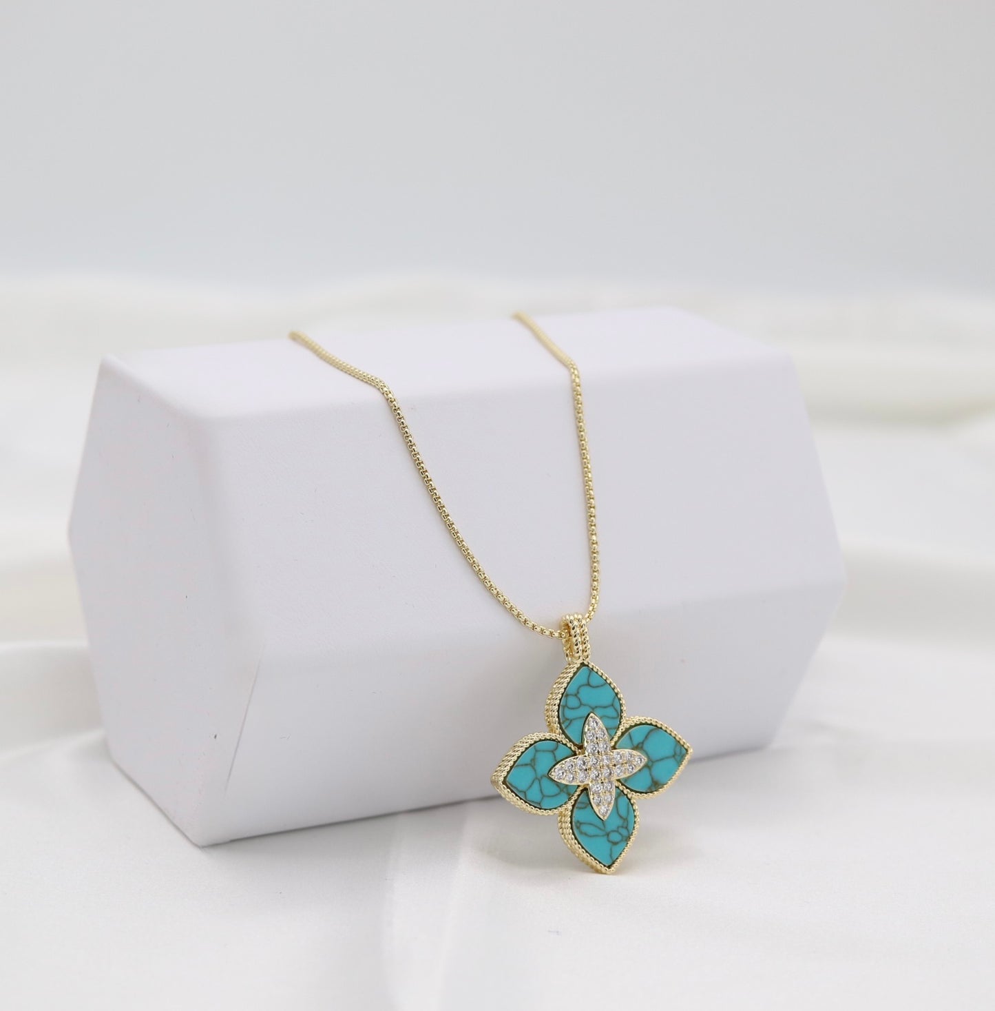 Turquoise Clover Statement Pendant Necklace – Gold Tone with Crystal Center