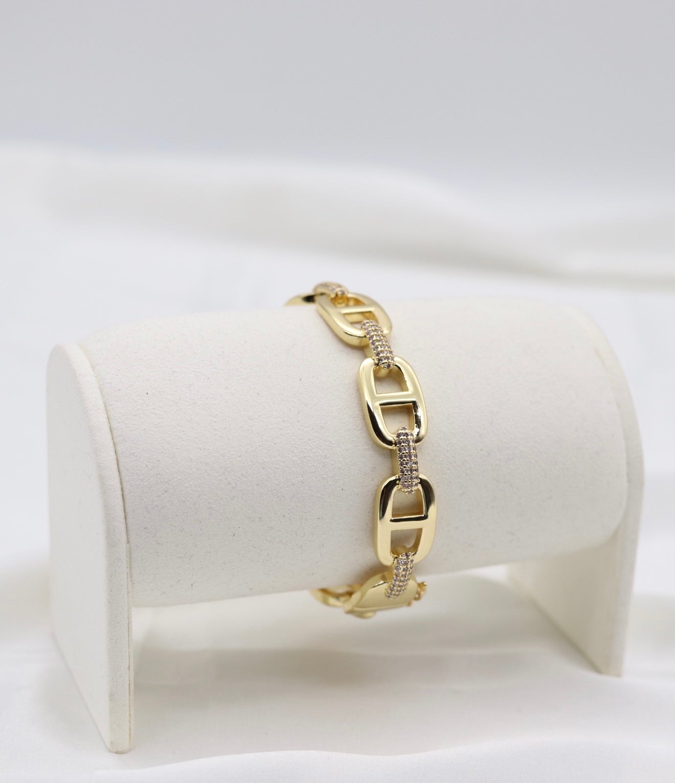 Gold Pavé Link Bracelet – Elegant Modern Chain Design