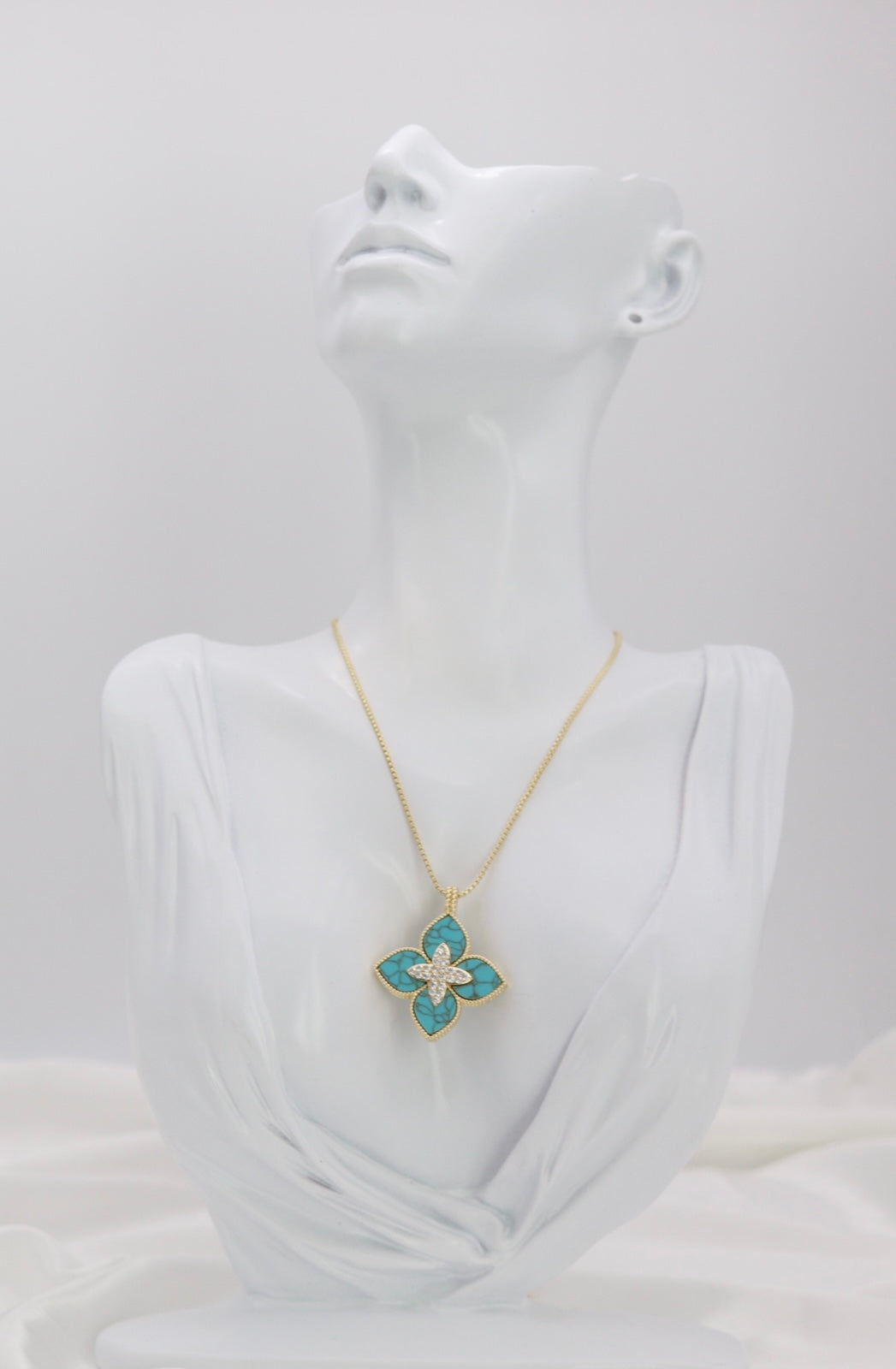 Turquoise Clover Statement Pendant Necklace – Gold Tone with Crystal Center