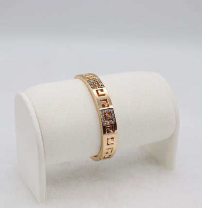 Gold Geometric Square Bangle Bracelet with Sparkling Accents – Elegant Modern Jewelry for Women