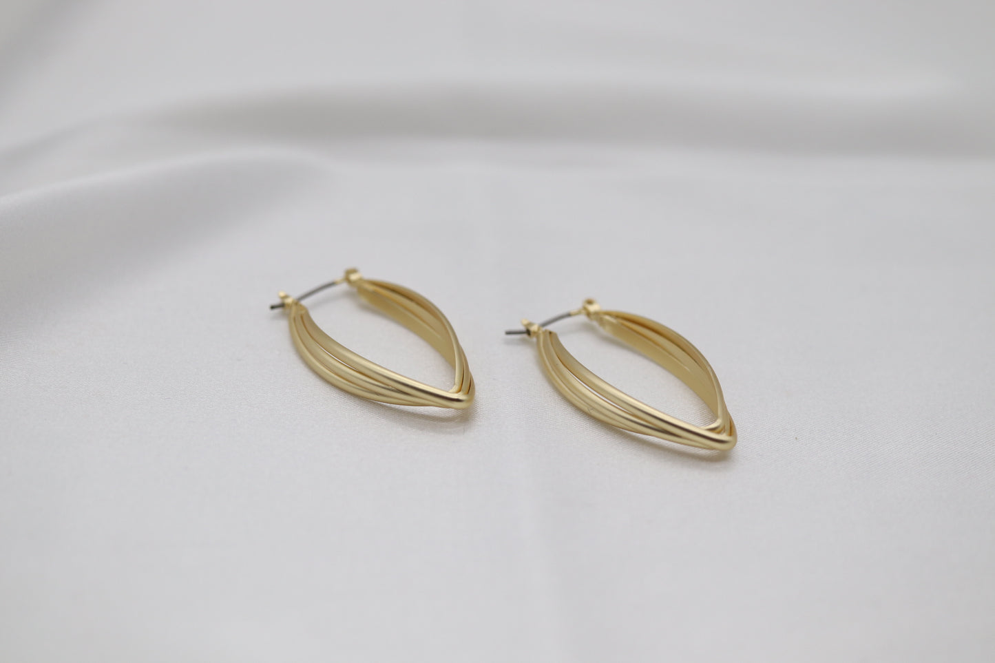 Gold Oval Ridge Texture Earrings