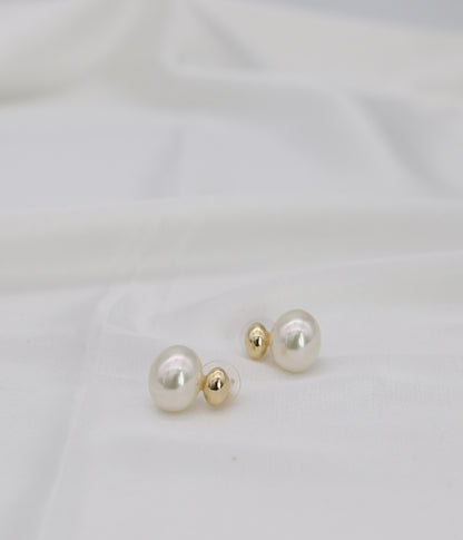 Classic Pearl & Gold Stud Earrings – Minimal Luxe Pearl Drops