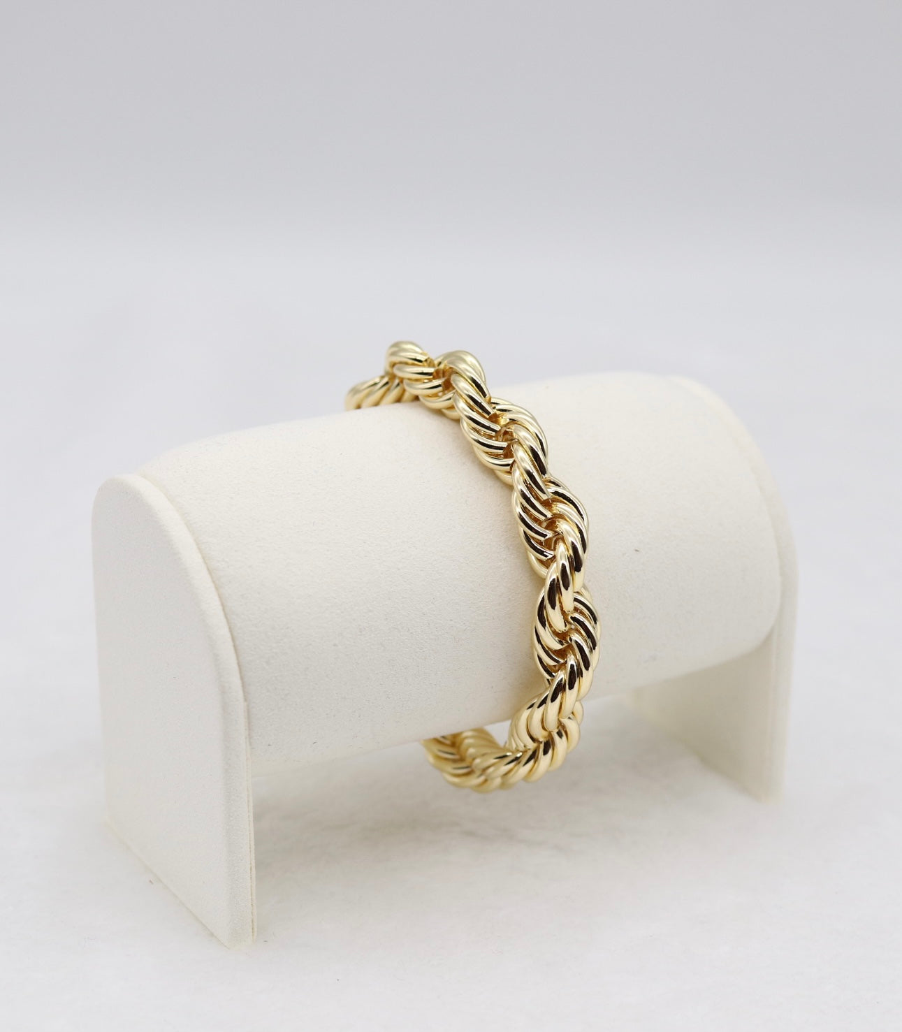 Twisted Rope Gold Bracelet – Classic Statement Piece