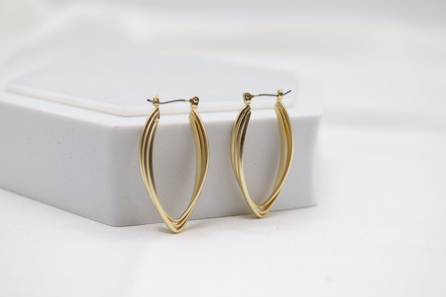 Gold Oval Ridge Texture Earrings