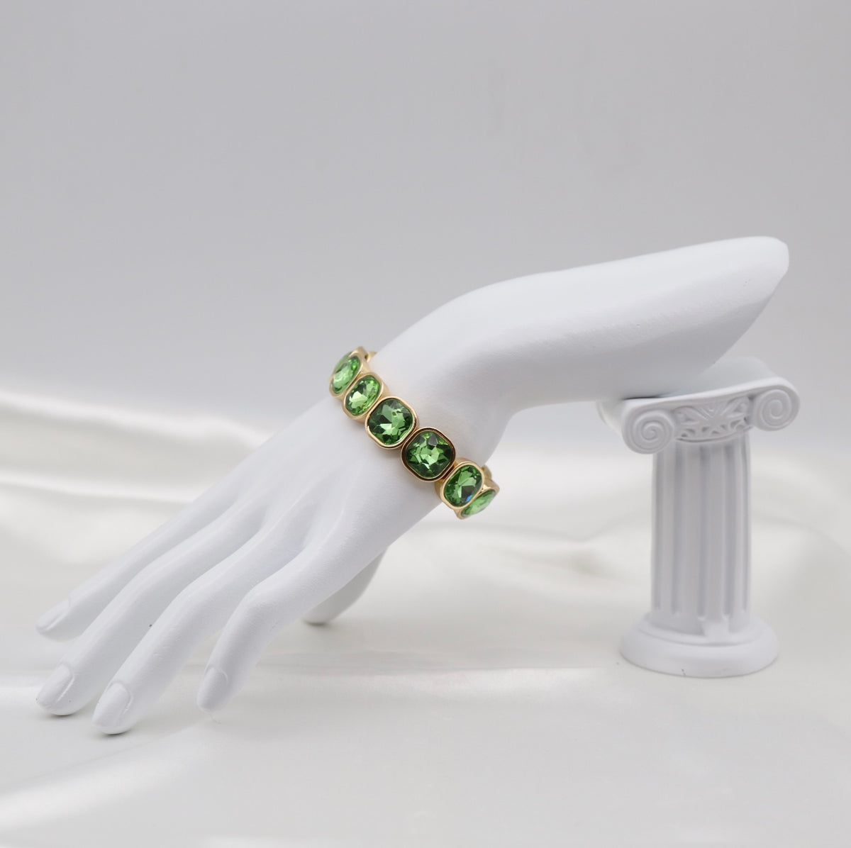 Peridot Green Crystal & Gold Stretch Bracelet