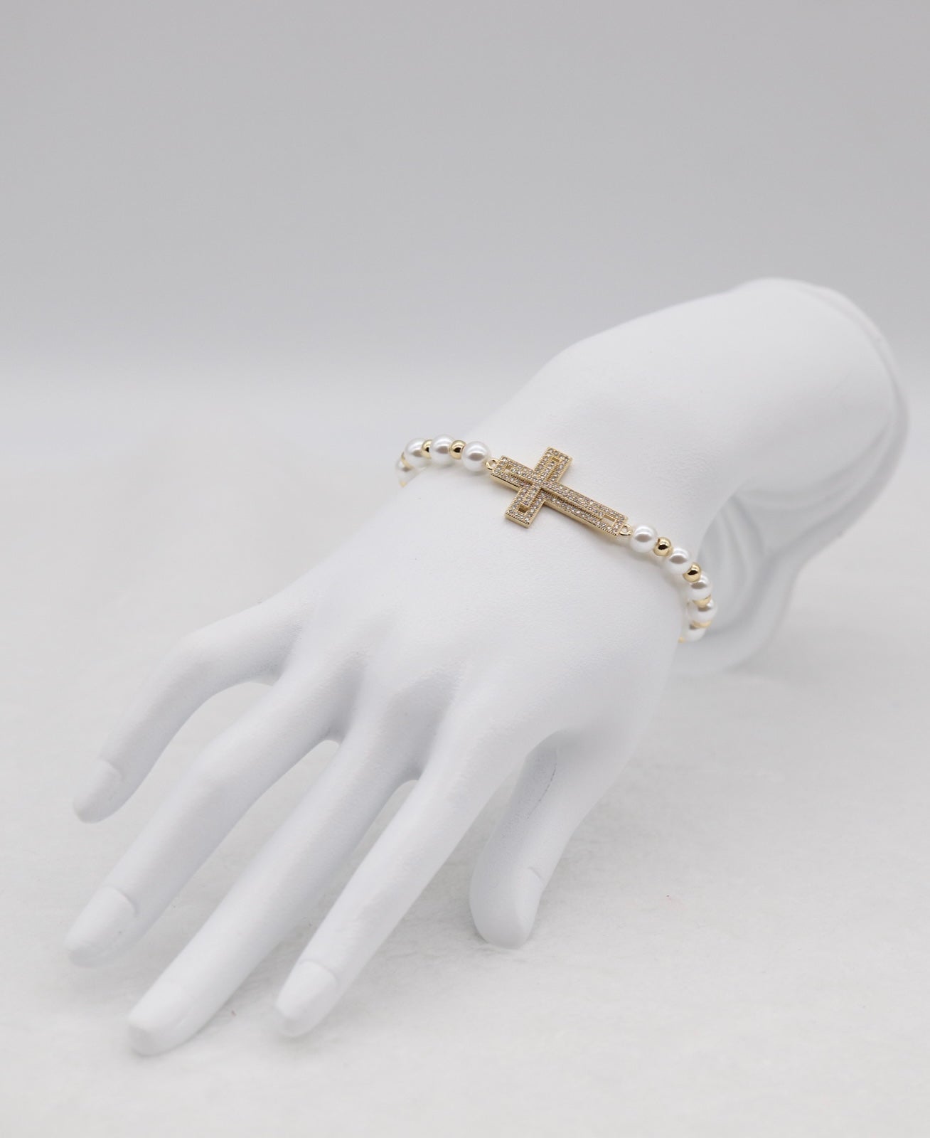 Gold Cross & Pearl Beaded Bracelet – Faith & Elegance