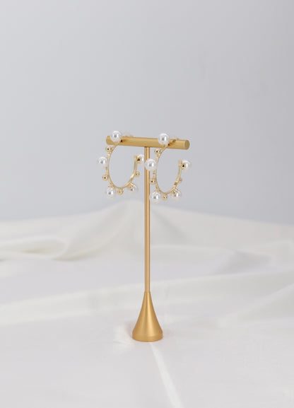 Pearl Accent Gold Hoop Earrings – Classic Mini Hoop Design