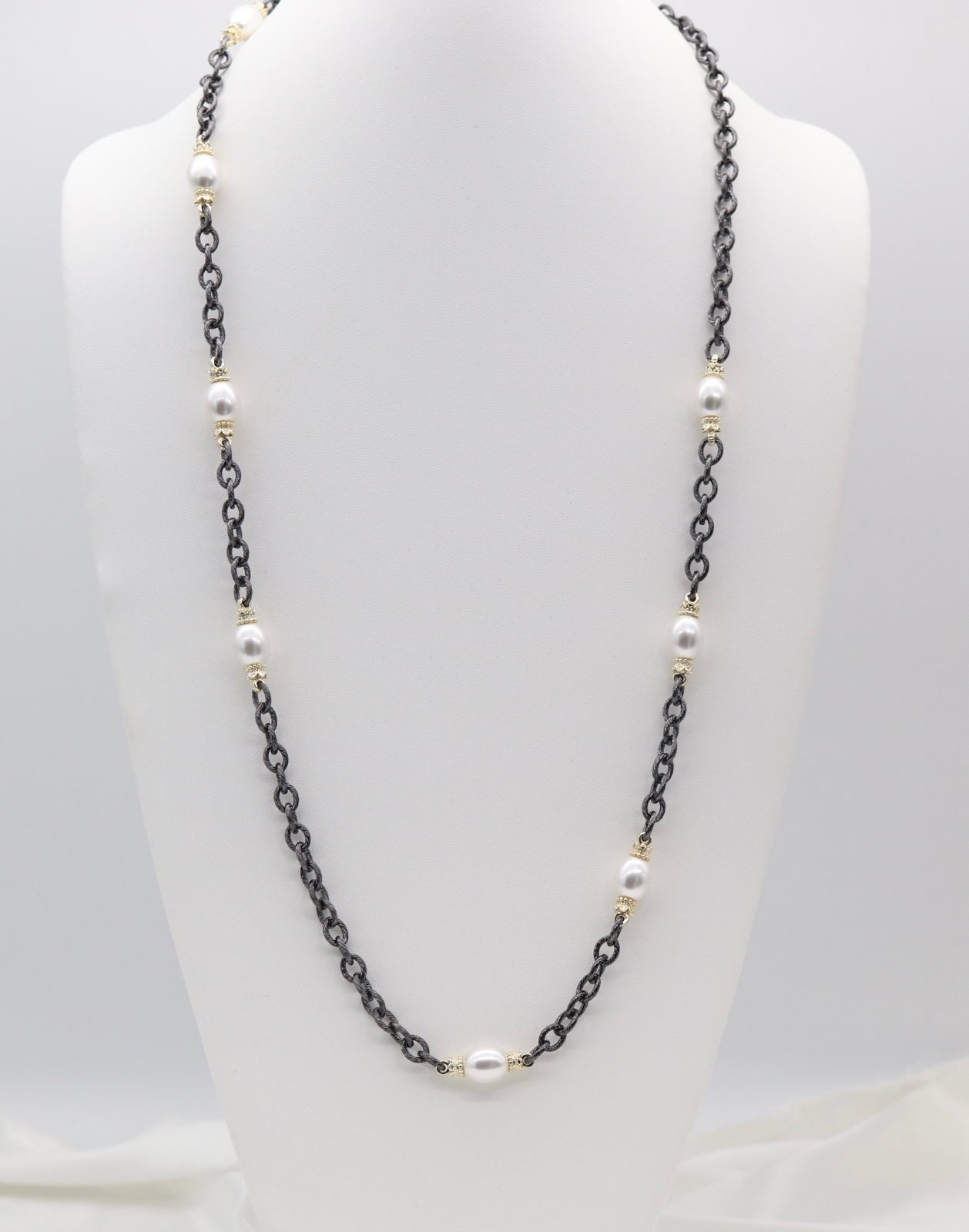Black & Mother-of-Pearl Medallion Station Necklace – Gold Beaded Chain