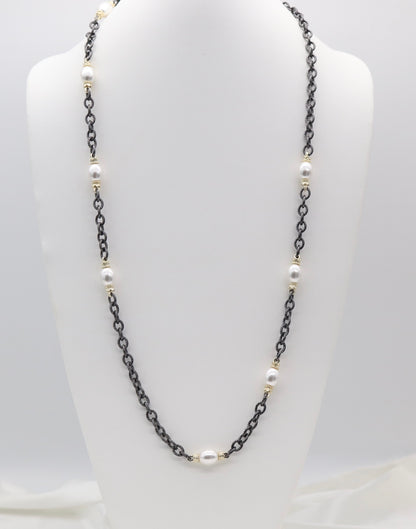 Black & Mother-of-Pearl Medallion Station Necklace – Gold Beaded Chain