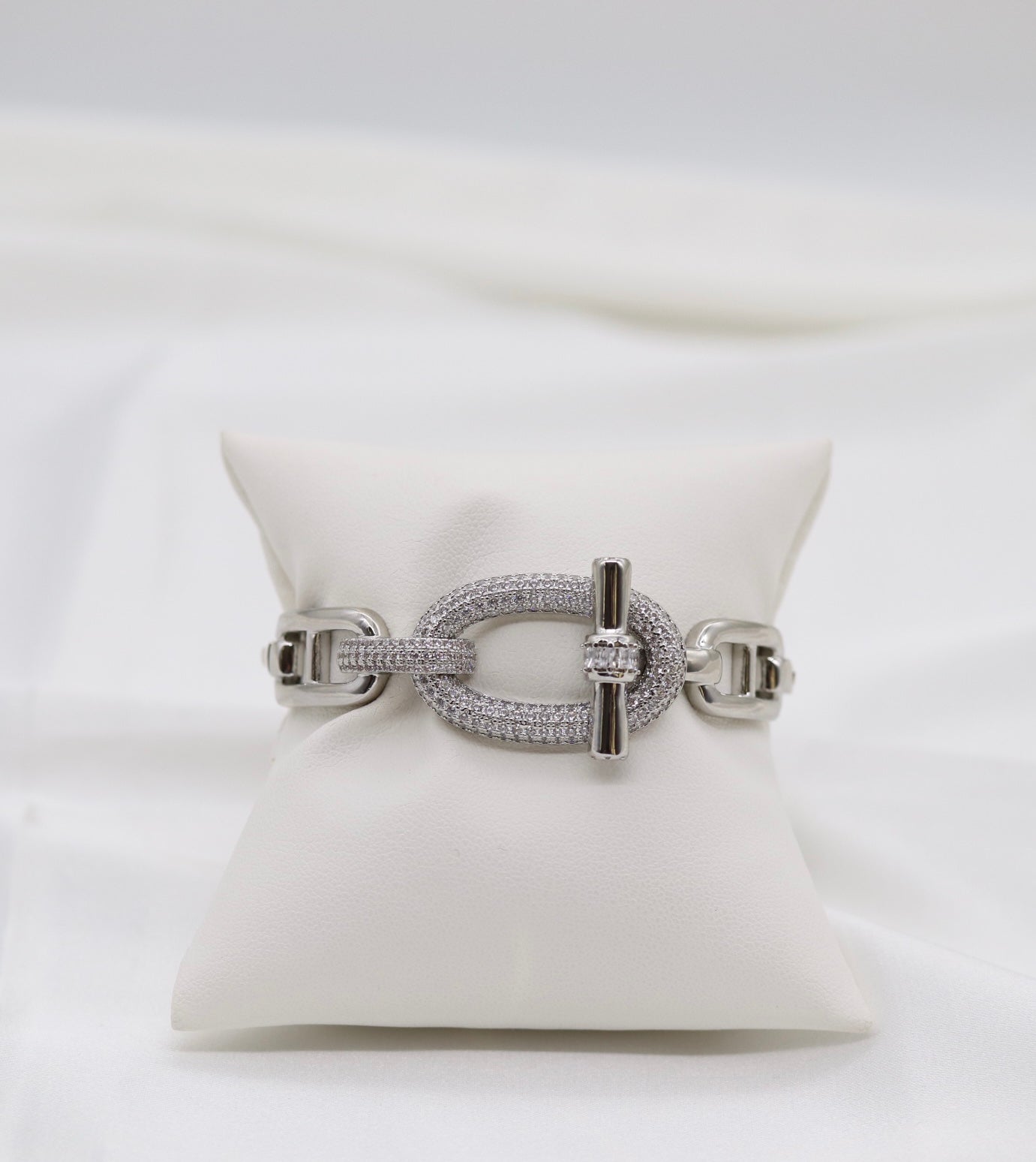 Silver Luxe Pavé Oval Link Toggle Bracelet