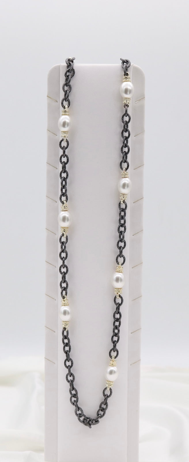 Black & Mother-of-Pearl Medallion Station Necklace – Gold Beaded Chain