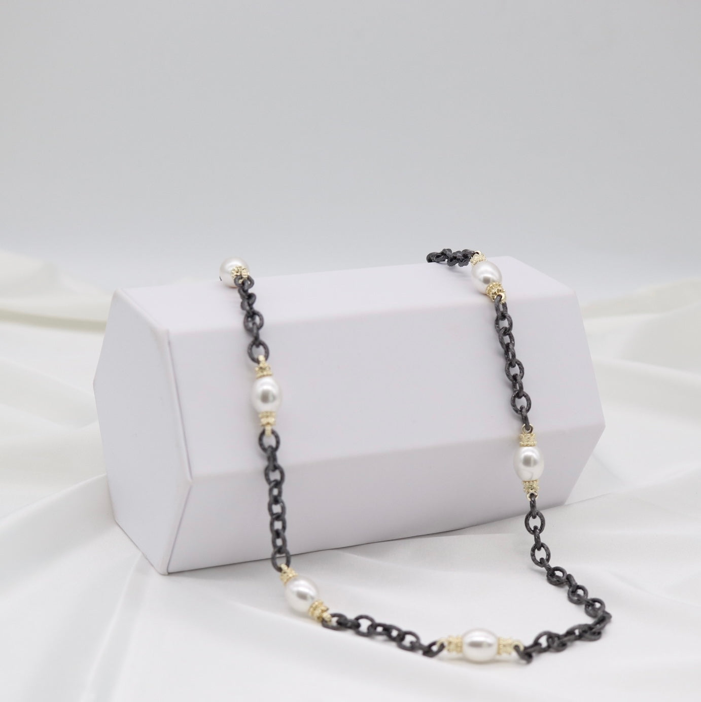 Black & Mother-of-Pearl Medallion Station Necklace – Gold Beaded Chain
