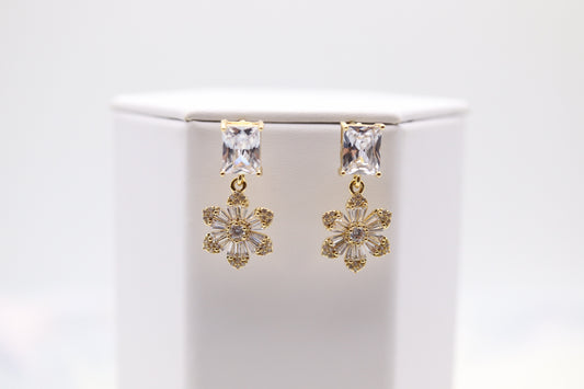 Clear CZ With Fancy Cut Flower Fashion Earrings