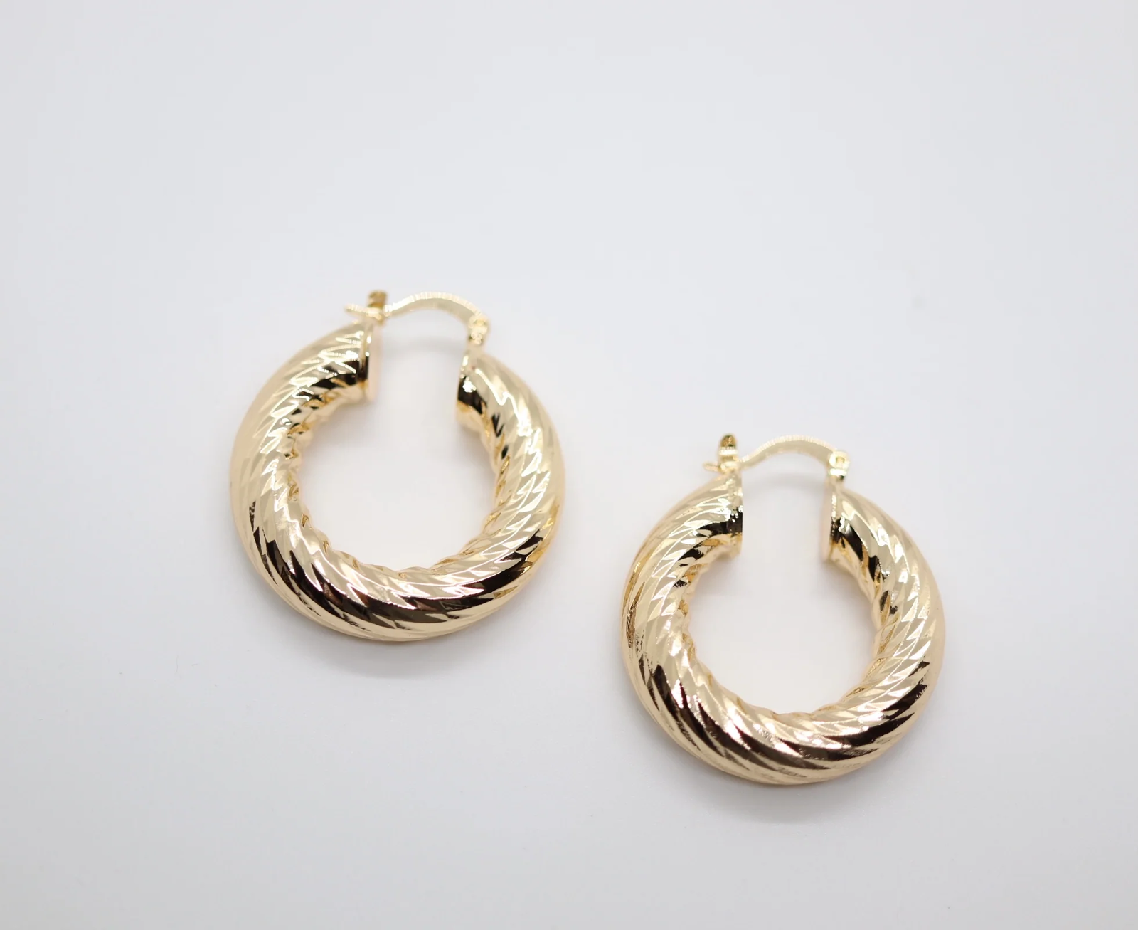 Medium Croissant Earrings, Thick Gold Hoop, Twisted Curved Hoop, Gold Twisted Ho