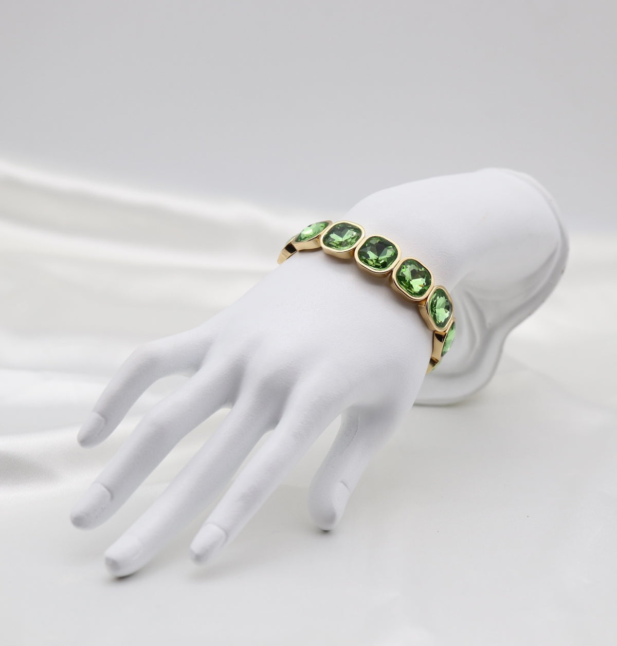 Peridot Green Crystal & Gold Stretch Bracelet