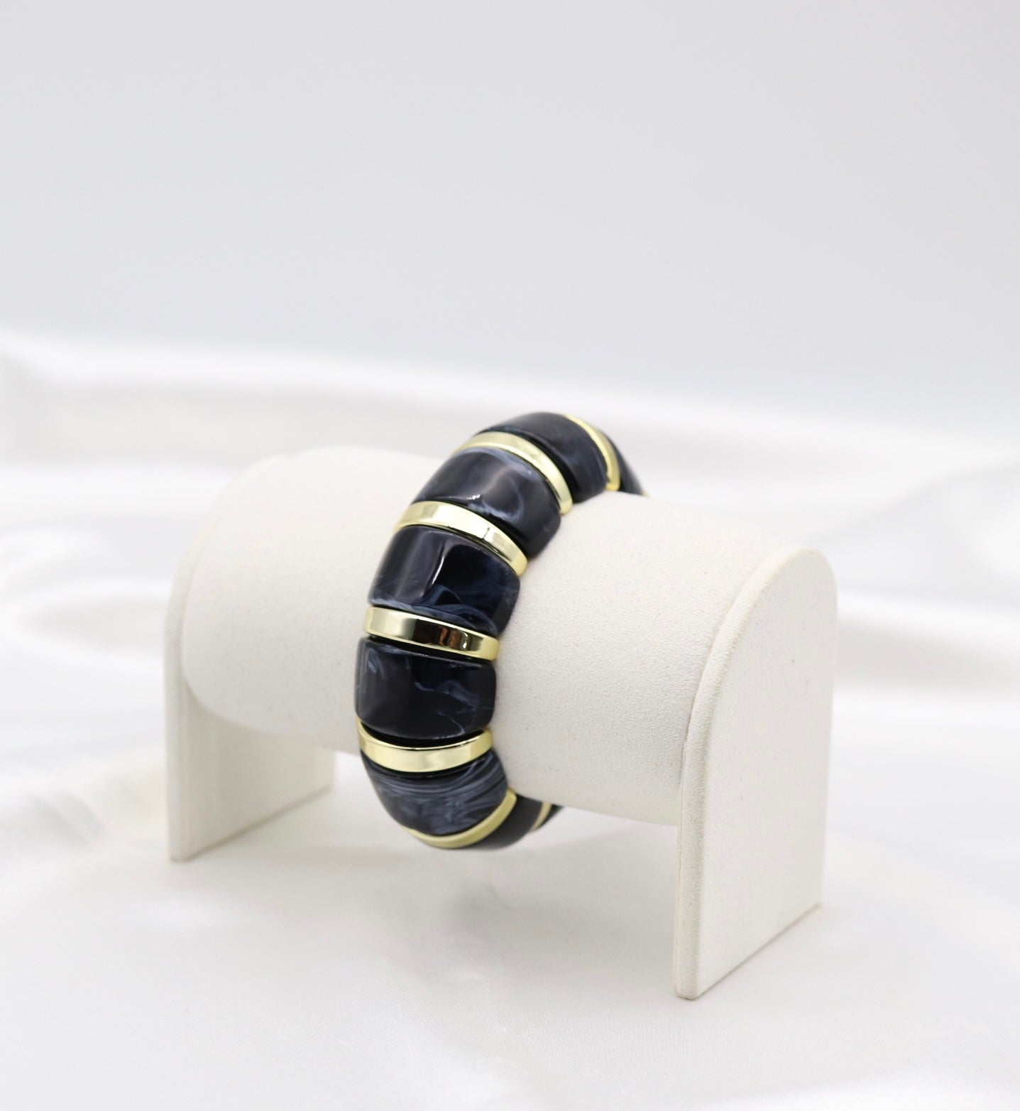 Charcoal Marble Stretch Bracelet with Polished Gold Accents