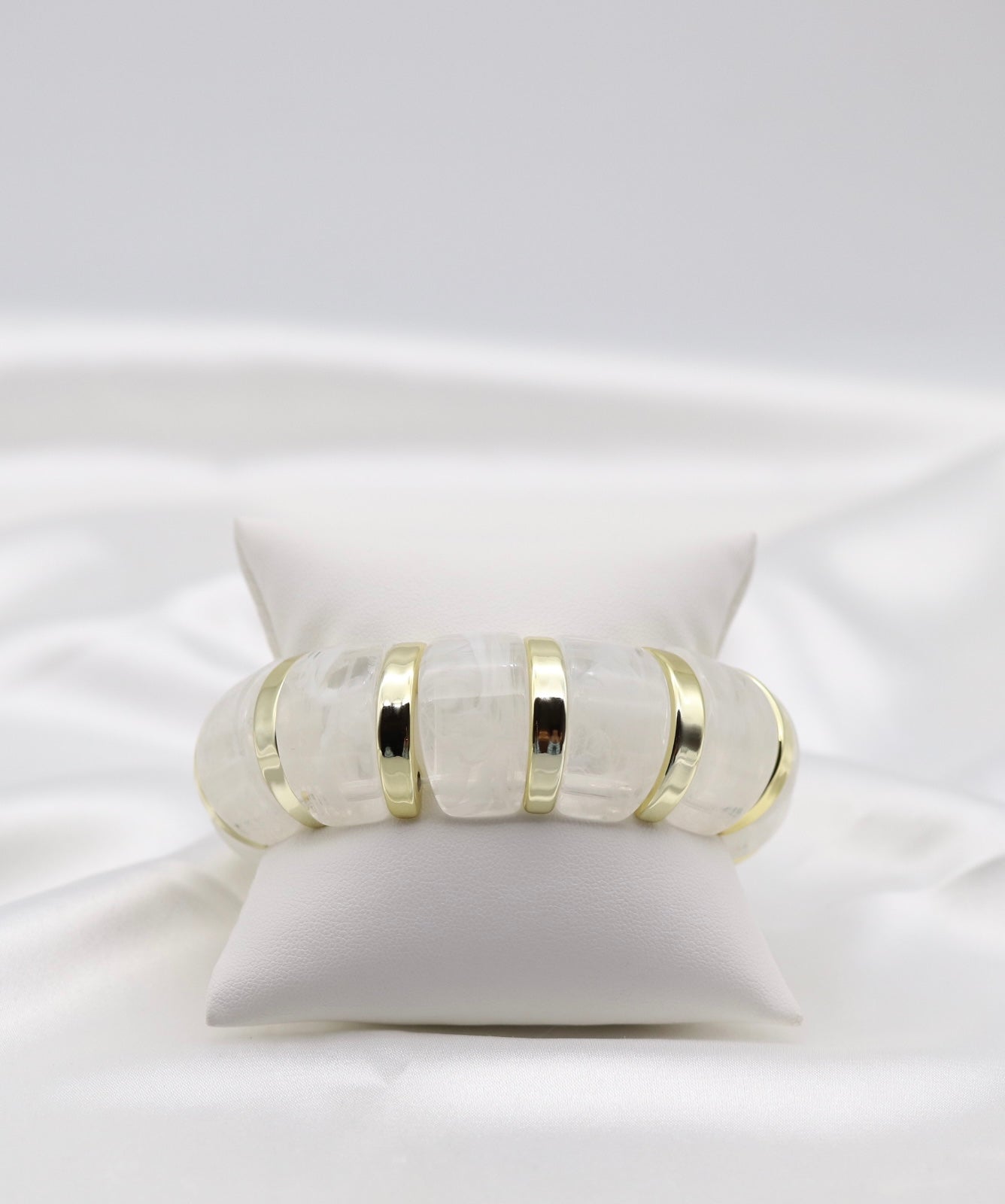 Pearl White Marble Stretch Bracelet with Polished Gold Accents