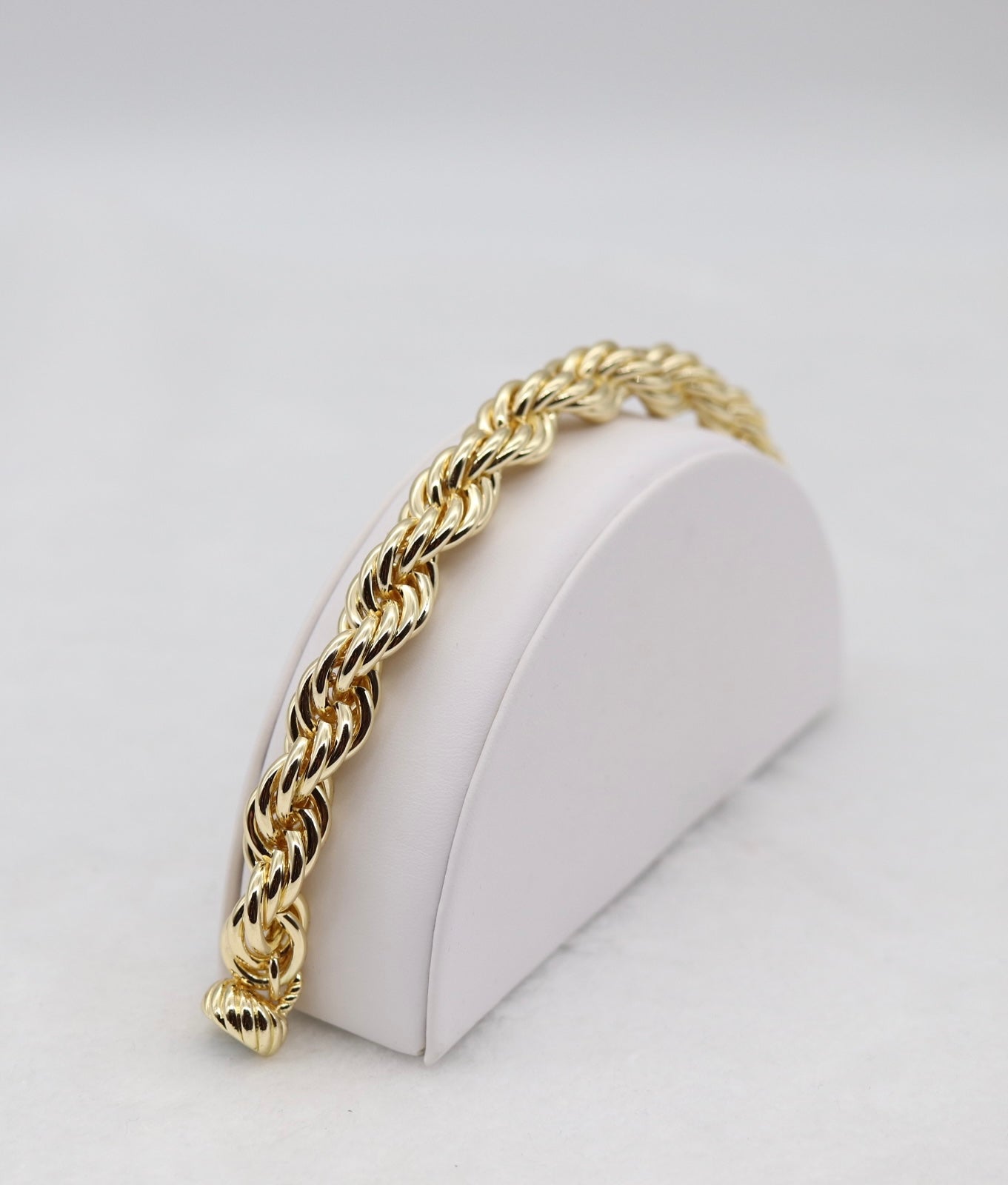 Twisted Rope Gold Bracelet – Classic Statement Piece