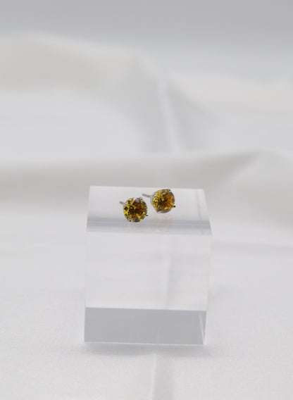 Golden Yellow Crystal Stud Earrings – Classic Round Solitaire Studs